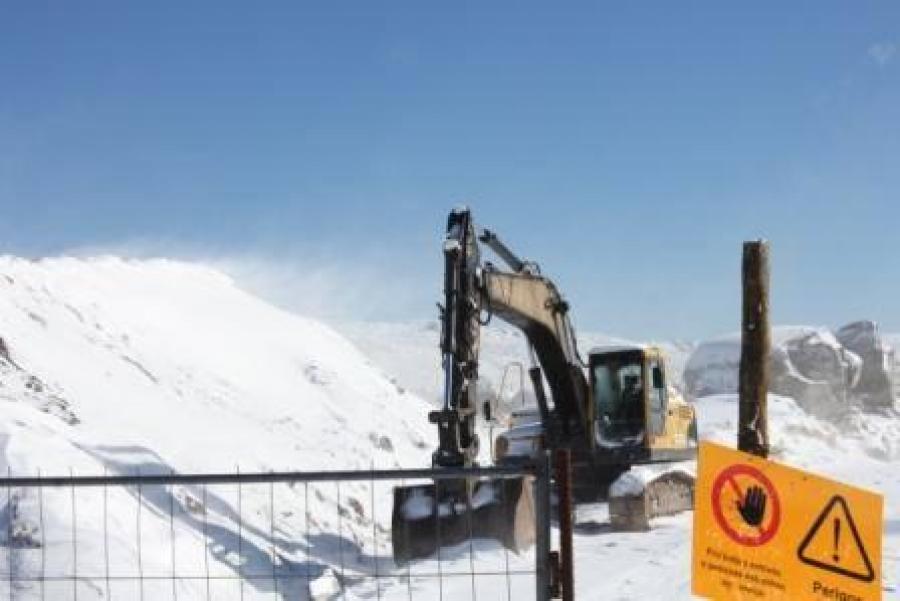 No último inverno, a neve interrompeu as obras
