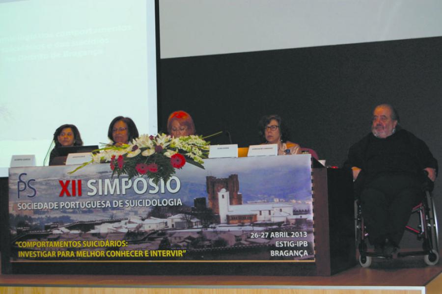 Simpósio no IPB